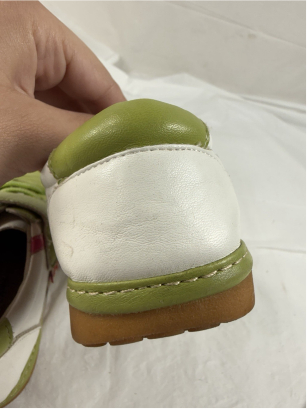Hide & Squeak Toddler Girl's Green Strapped Shoes Sz 9/25 - Picture 13 of 15